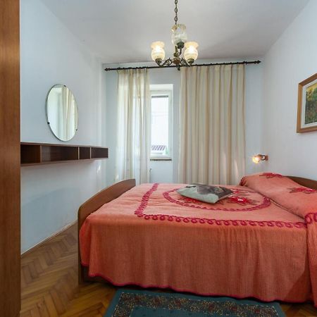 Anamarija Apartments Near The Beach And The Fantastic Adria Sea With Over 10 Small Islands Close By Funtana Εξωτερικό φωτογραφία