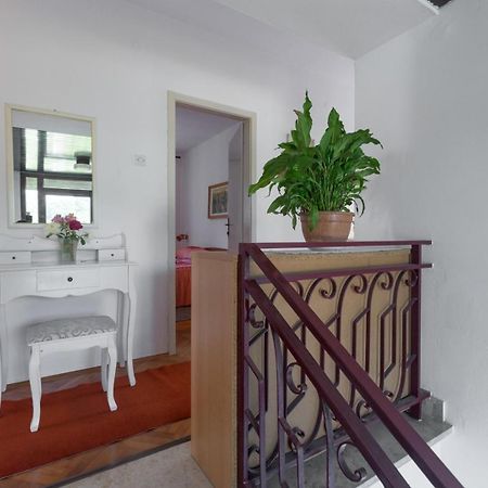 Anamarija Apartments Near The Beach And The Fantastic Adria Sea With Over 10 Small Islands Close By Funtana Εξωτερικό φωτογραφία