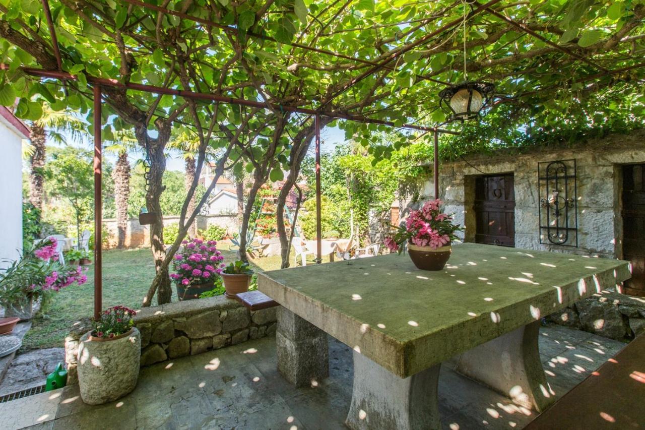Anamarija Apartments Near The Beach And The Fantastic Adria Sea With Over 10 Small Islands Close By Funtana Εξωτερικό φωτογραφία