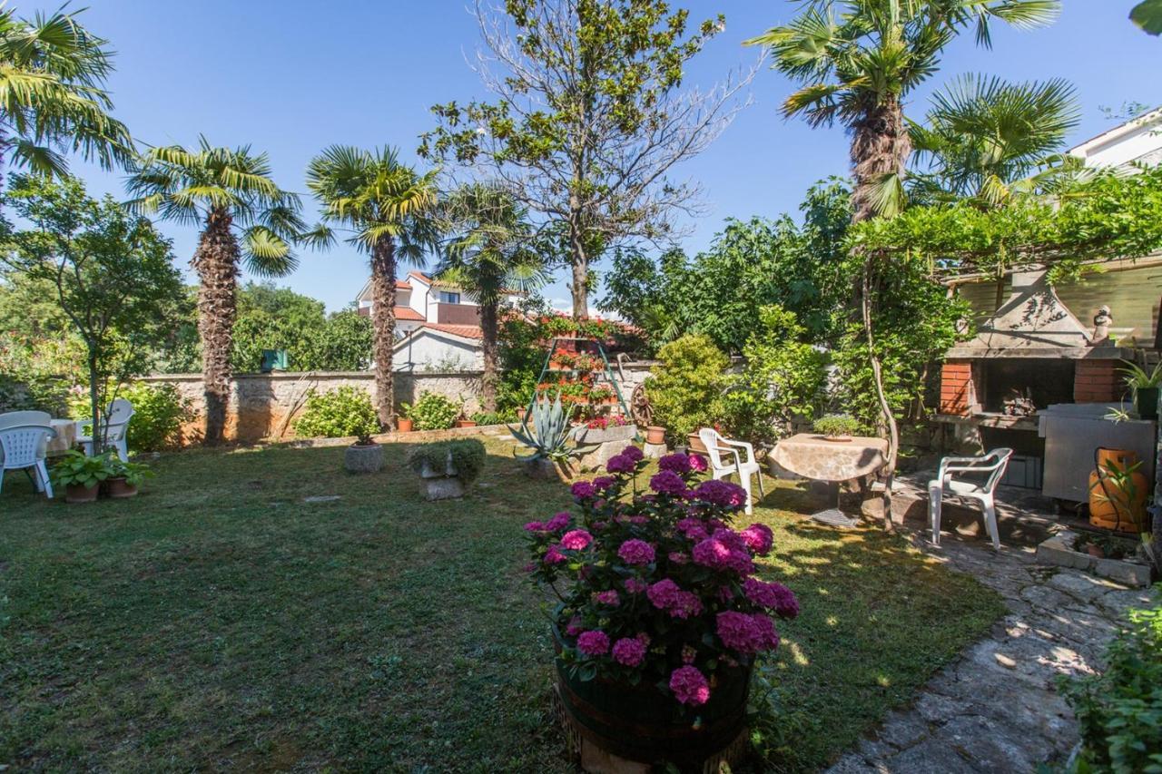 Anamarija Apartments Near The Beach And The Fantastic Adria Sea With Over 10 Small Islands Close By Funtana Εξωτερικό φωτογραφία
