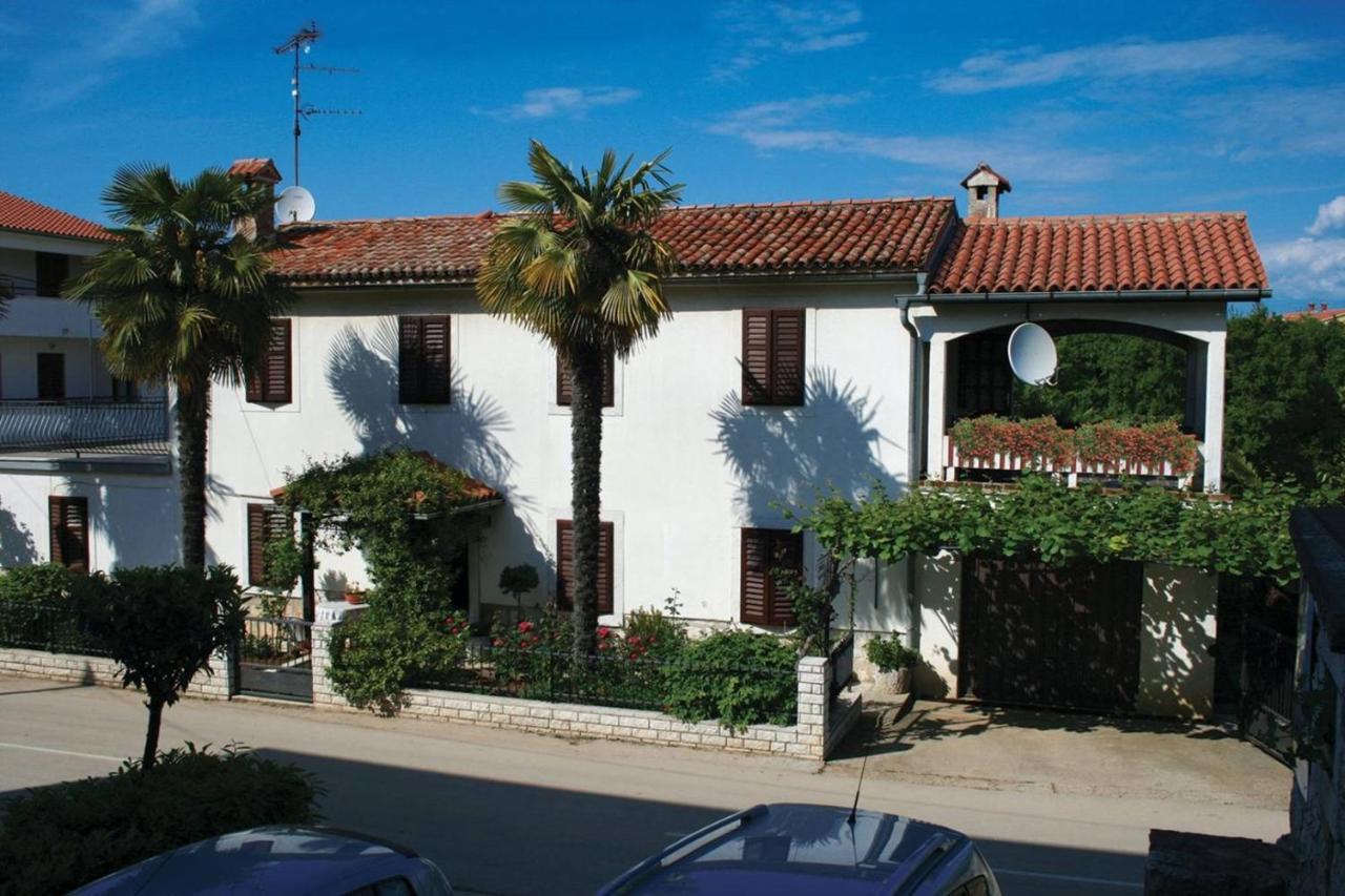 Anamarija Apartments Near The Beach And The Fantastic Adria Sea With Over 10 Small Islands Close By Funtana Εξωτερικό φωτογραφία