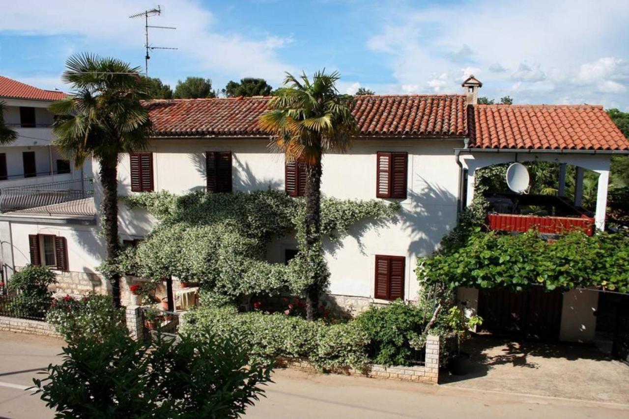 Anamarija Apartments Near The Beach And The Fantastic Adria Sea With Over 10 Small Islands Close By Funtana Εξωτερικό φωτογραφία